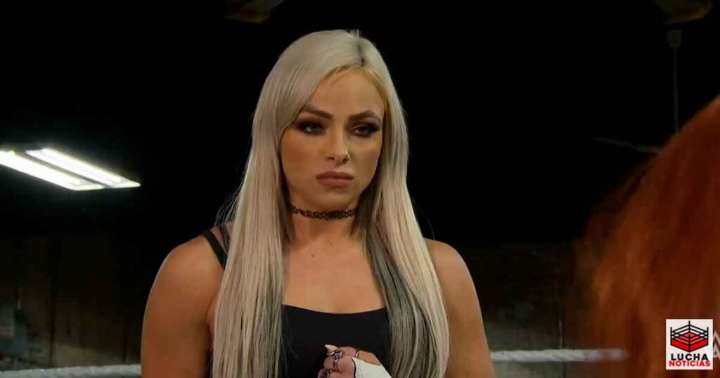 Liv Morgan Ataca A Becky Lynch Mientras Entrena Lucha Noticias