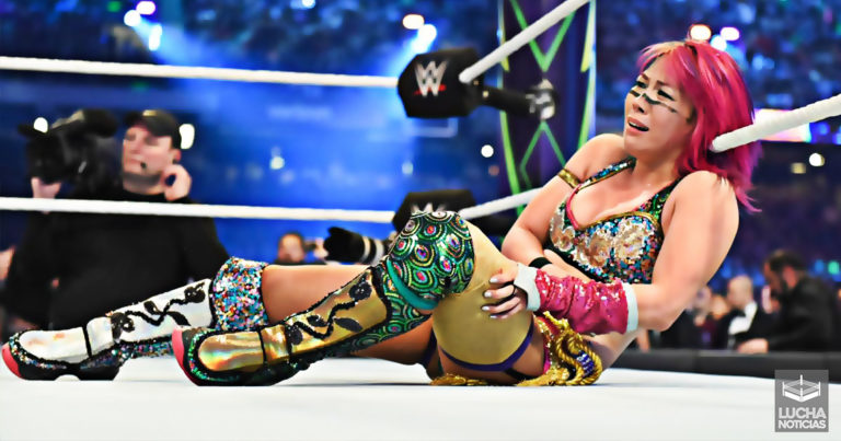 La verdadera razón por la que Asuka perdió el campeonato femenil de SmackDown contra Charlotte