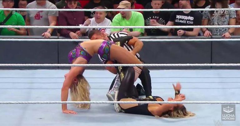 Charlotte Flair vence a Trish Stratus en SummerSlam