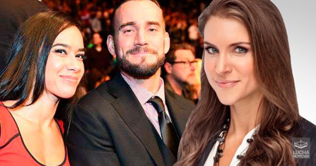 Stephanie McMahon quiere de regreso a CM Punk y AJ Lee