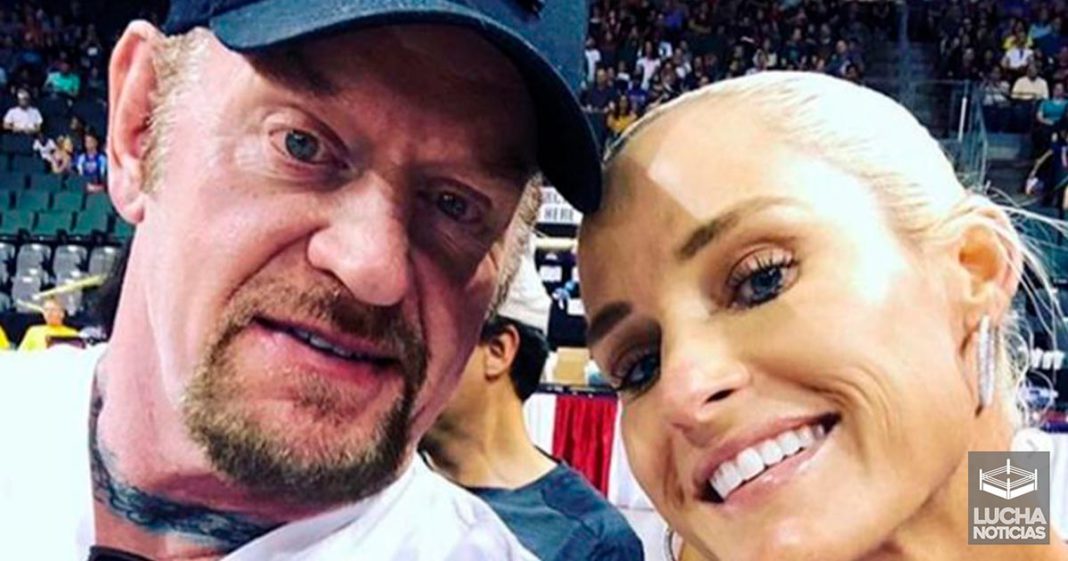 Michelle McCool furisoa con la WWE por hacerla a un lado
