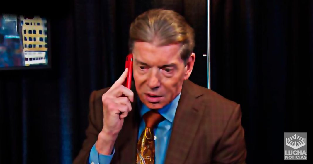 Vince McMahon ordenó a dos superestrellas de la WWE que se calmaran después de haberse portado mal en la televisión en vivo