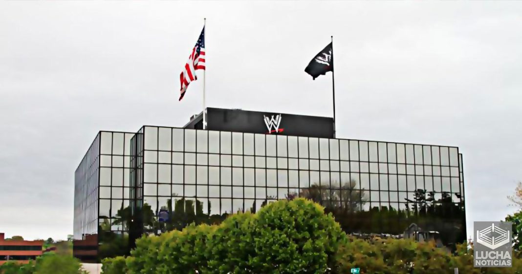 WWE Noticias compañía reduce gastos y personal
