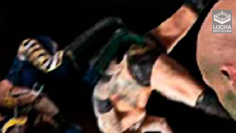 La WWE cambió de planes con Rey Mysterio y AJ Styles luego de su caída del edificio La WWE cambió de planes con Rey Mysterio y AJ Styles luego de su caída del edificio