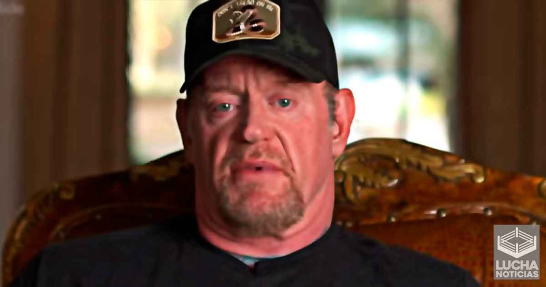 Undertaker en polémica con los fans por ser de derechas