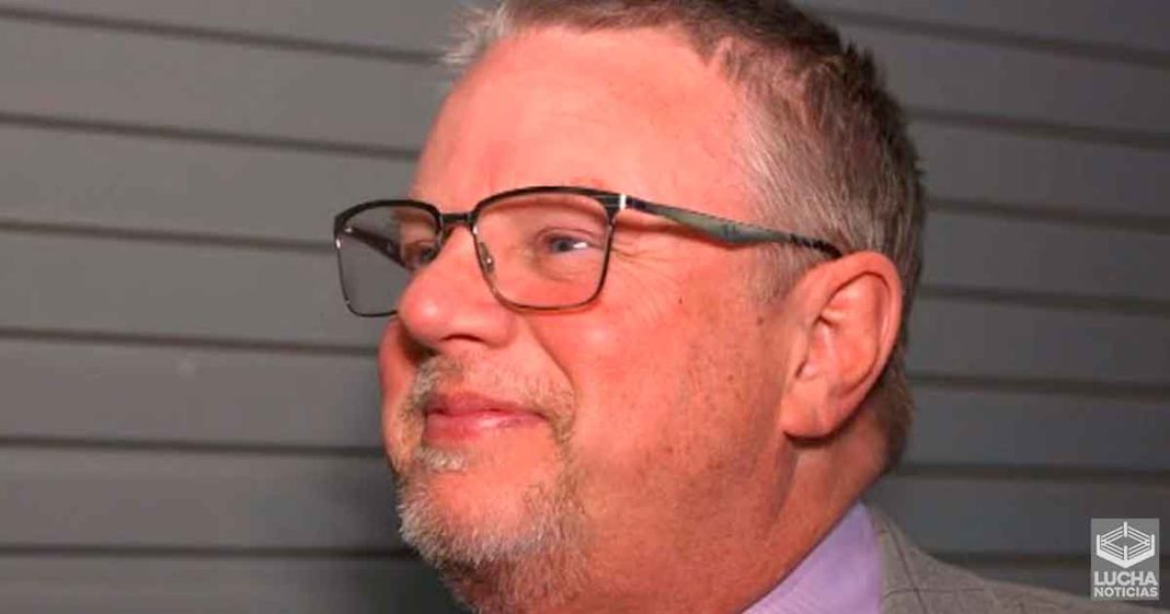 Bruce Prichard le dice siempre que sí a Vince McMahon