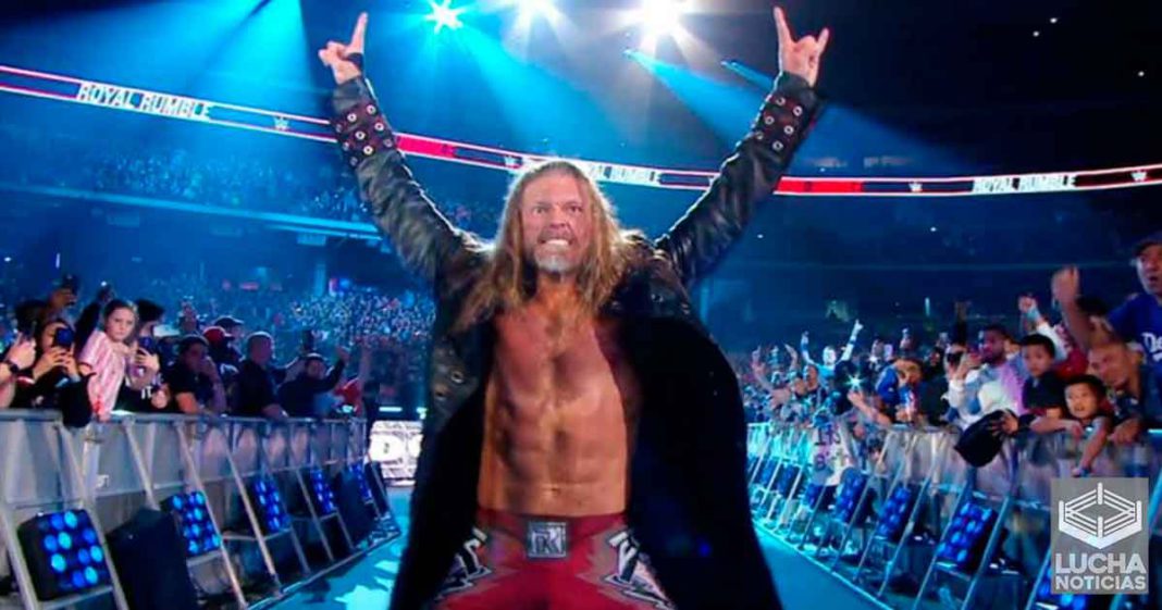 Edge se burla del lema de su lucha en Backlash Edge se burla del lema de su lucha en Backlash