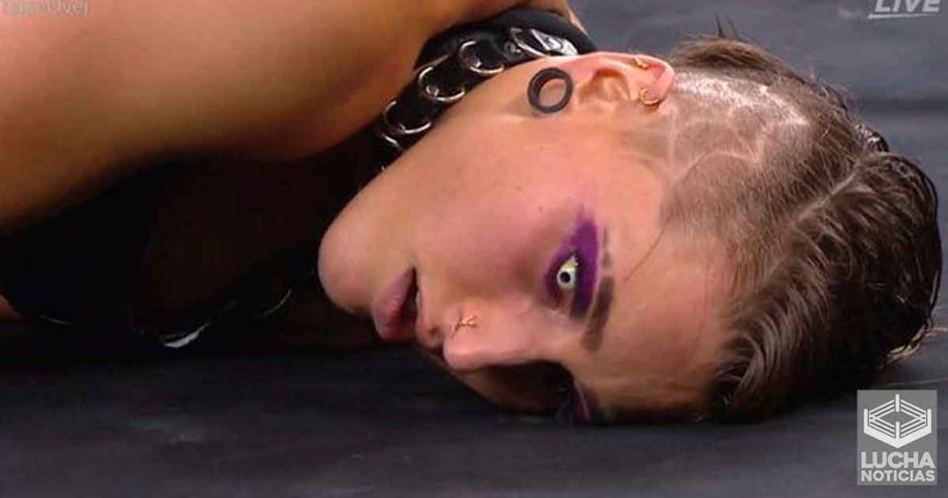 Rhea Ripley recibe terrible golpe en NXT TakeOver In Your House