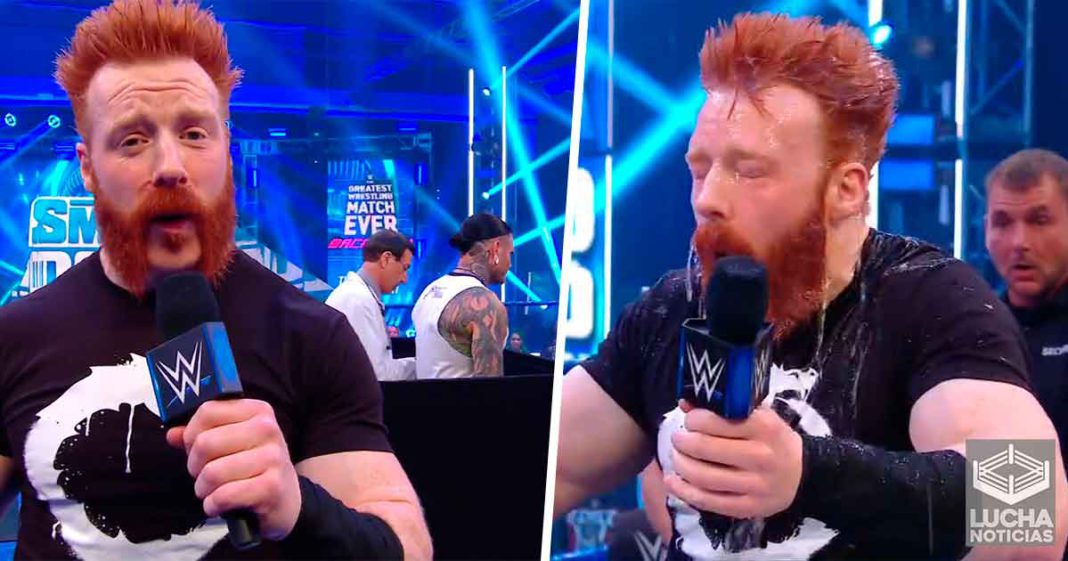 Sheamus termina llenó de orina de Jeff Hardy en WWE SmackDown