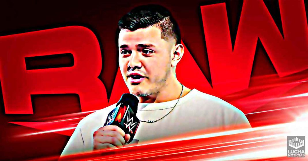 Dominik Mysterio confronta a Seth Rollins este lunes en WWE RAW