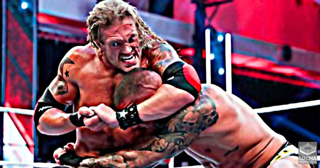 Edge luchó lesionado en WWE Backash