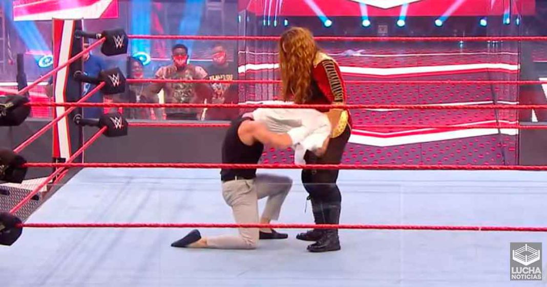 Nia Jax comete grave error y arruina segmento en WWE RAW