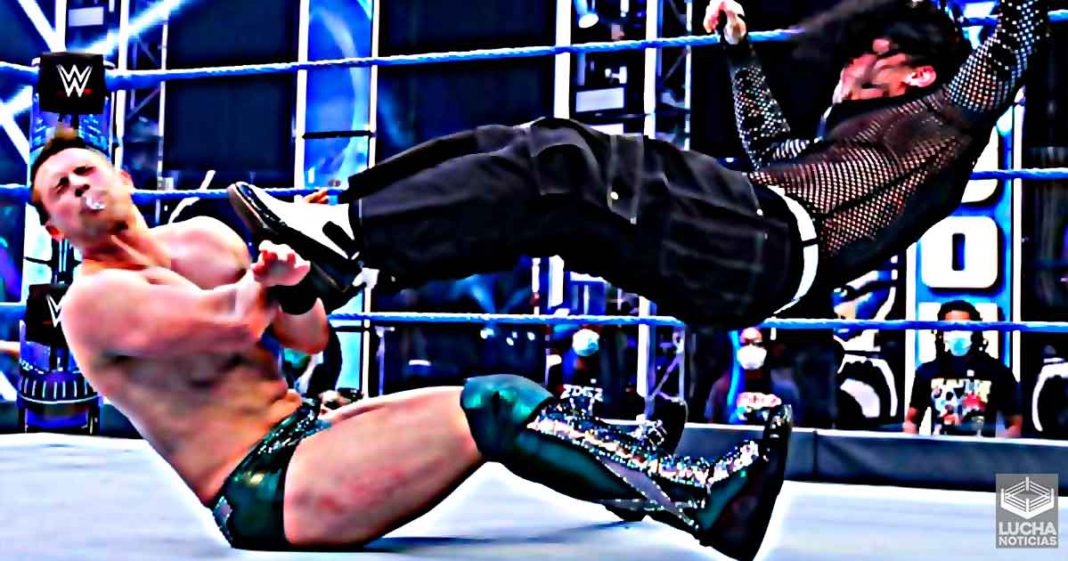 Planes originales en lucha de SmackDown antes de cometer tonto error