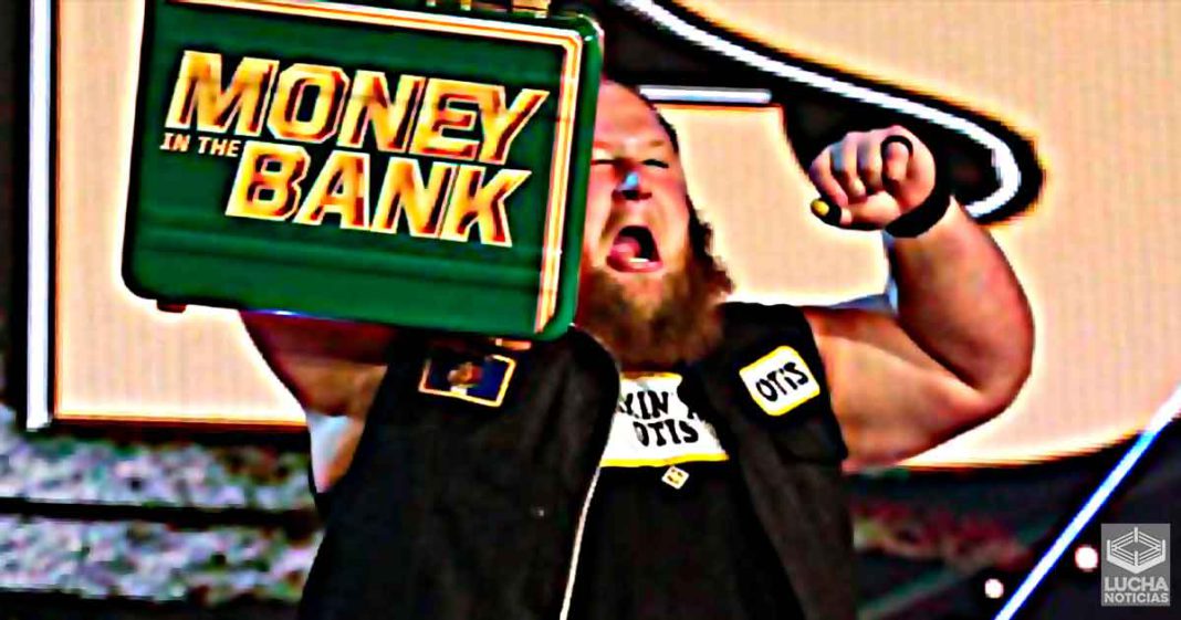 Planes originales para Otis en la WWE con su maletín de MITB