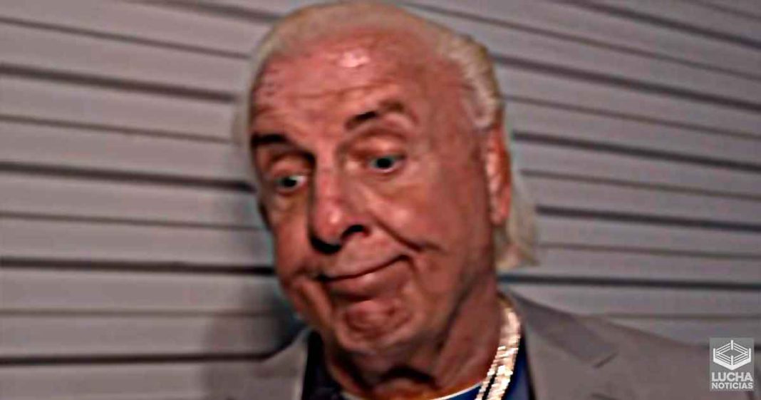 Razón por la cual Ric Flair no estuvo esta semana en WWE RAW Razón por la cual Ric Flair no estuvo esta semana en WWE RAW