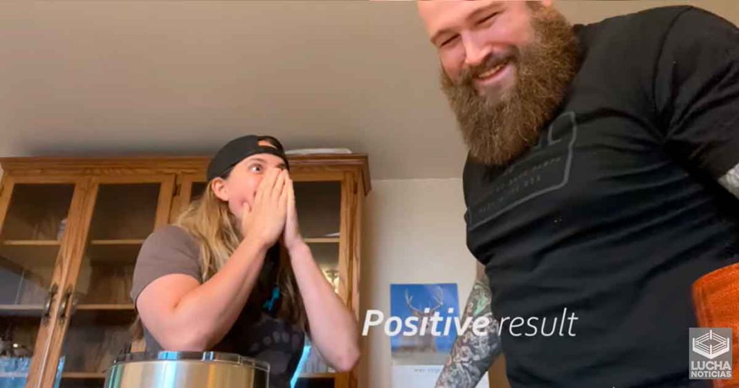 Sarah Logan están embarazada de Erik de Viking Raiders