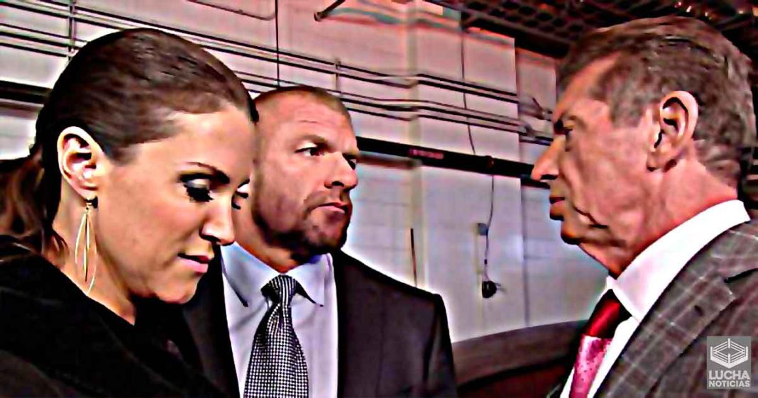 Las superestrellas de la WWE supuestamente se molestaron en backstage por la nueva decisión arriesgada de la compañía