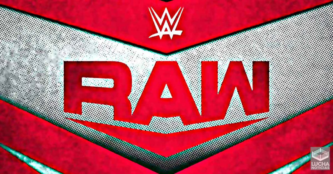 WWE termina con interesante historia romántica en RAW