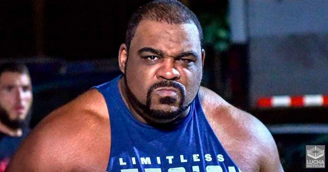 WWE le está enseñando una lección a Keith Lee