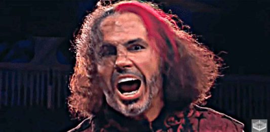 Matt Hardy tiene un accidente en su auto