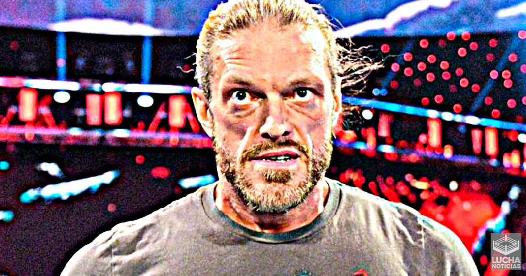 Edge le cierra la boca a fan que dice que en SmackDown hay puros novatos