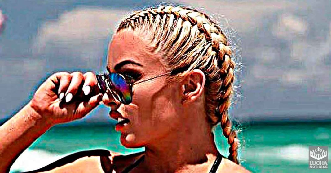 14 veces campeón es rechazado por Mandy Rose