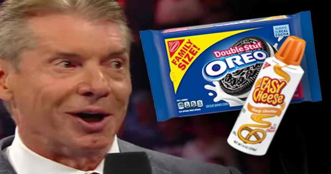 Vince McMahon le encantaría comer galletas oreo con queso en aerosol