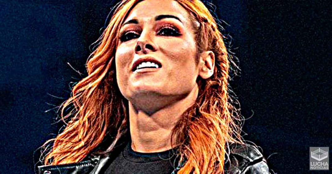 Becky Lynch estuvo en el backstage de WWE Hell In A Cell