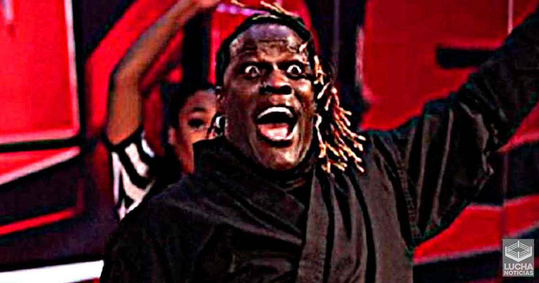 The Rock dice que R-Truth es un futuro WWE Hall Of Famer