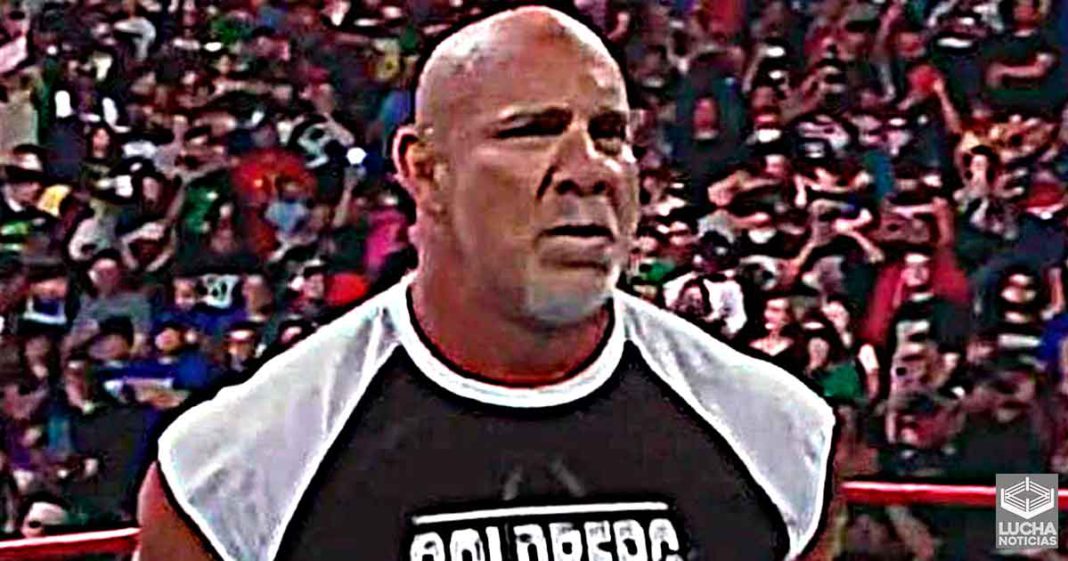 Goldberg regresa a WWE en RAW reta a Bobby Lashley