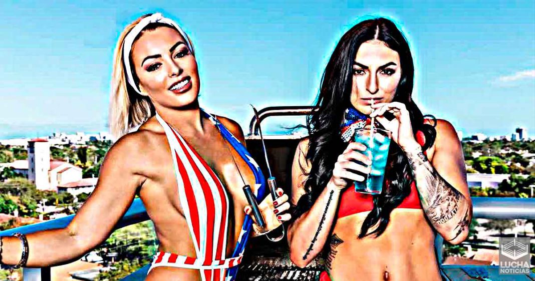 Mandy Rose y Sonya Deville celebran el 4 de julio en bañador