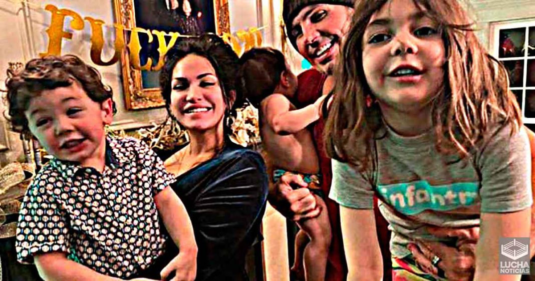 Matt Hardy y Reby Sky dan la bienvenida a su cuarto hijo