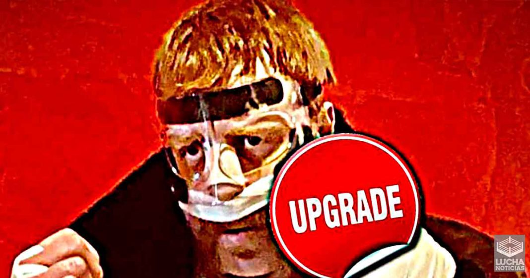 Sheamus muestra su nuevo máscara antes de WWE RAW