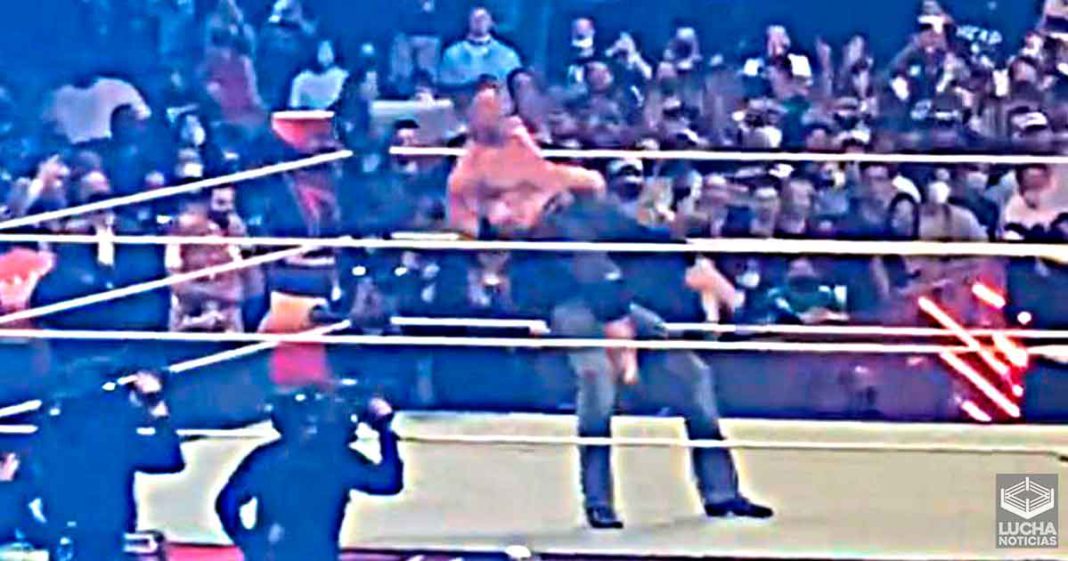 Brock Lesnar destruye a John Cena después de WWE SummerSlam