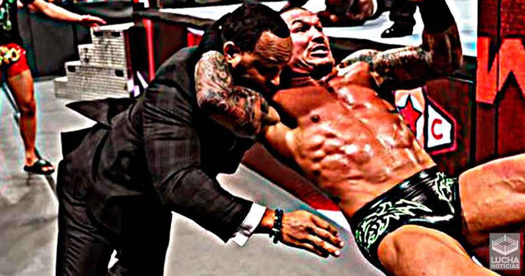 Randy Orton lesiona a MVP por meses y lo manda a cirugía