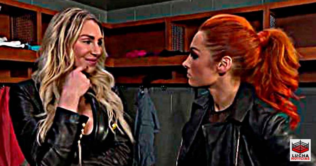 Charlotte Flair reacciona a las provocaciones de Becky Lynch - ¿Se armará la golpiza real?