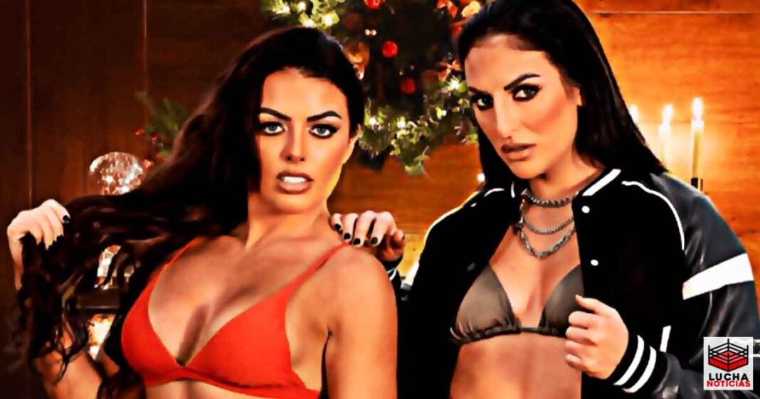Mandy Rose y Sonya Deville celebran la navidad con gran foto en bikini