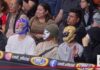 BTS aparece con máscaras en la Arena México durante función del CMLL Integrantes de BTS en primera fila durante una función del CMLL en la Arena México