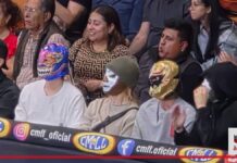 BTS aparece con máscaras en la Arena México durante función del CMLL Integrantes de BTS en primera fila durante una función del CMLL en la Arena México