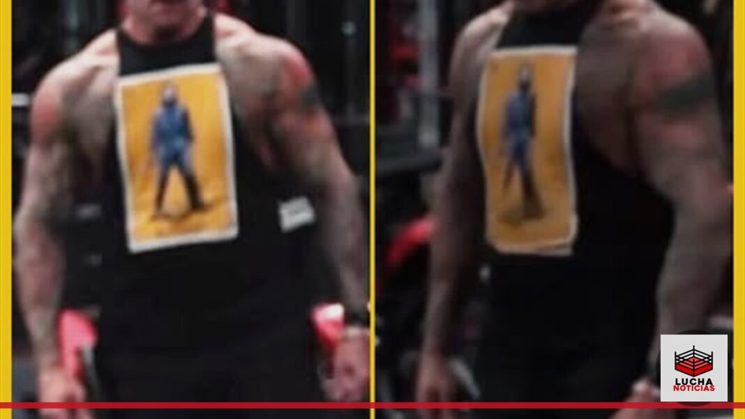 featured-cmpunk-yoked-2 CM Punk entrenando en el gimnasio
